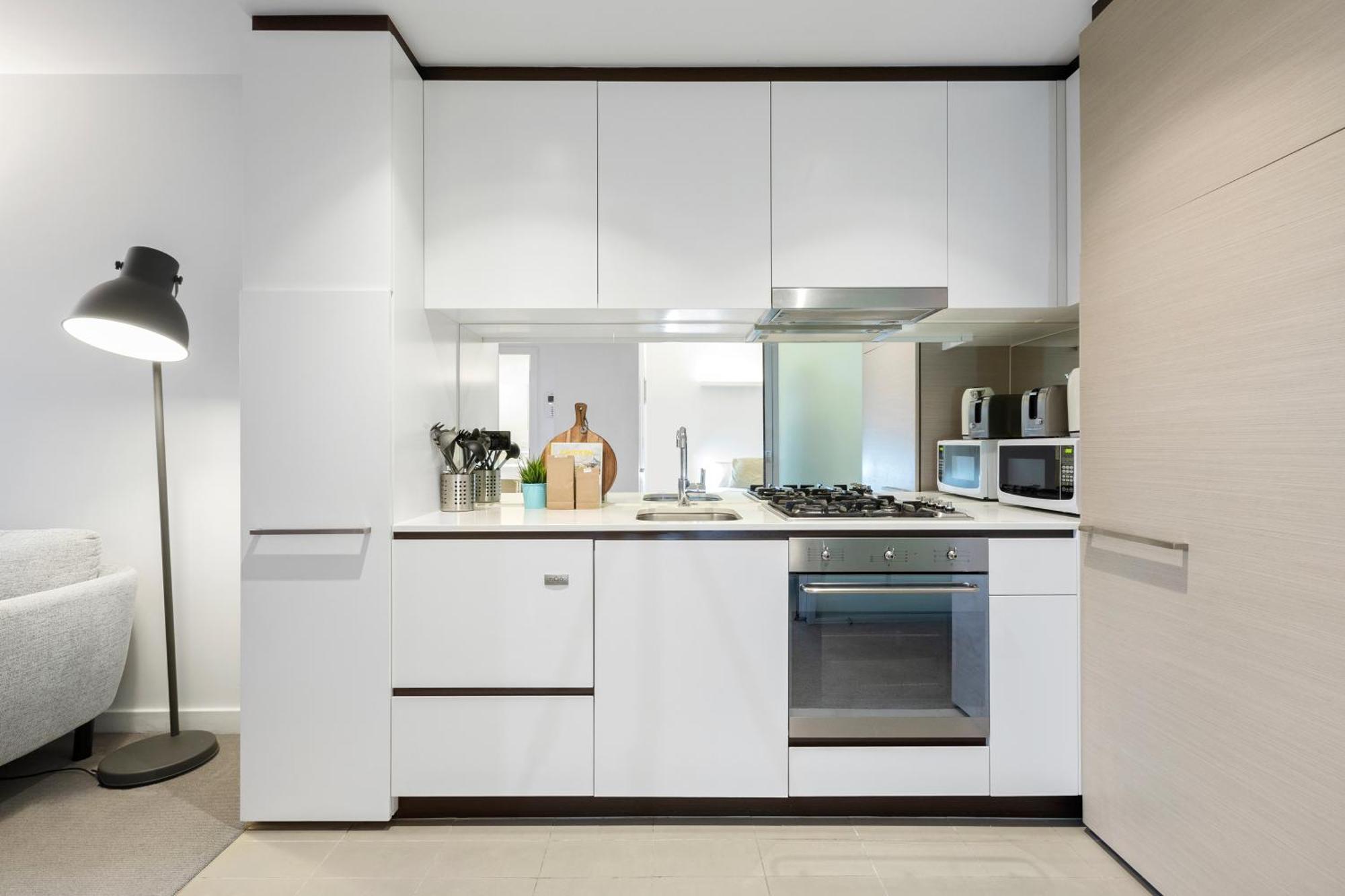 Complete Host Leopold Apartments Melbourne Room photo